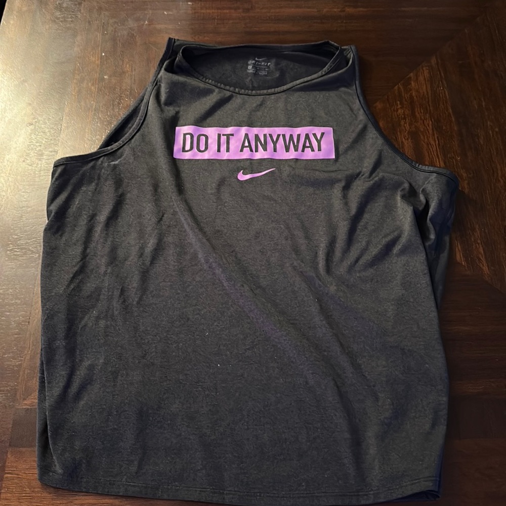 Nike tank top. Dry fit. dor working out